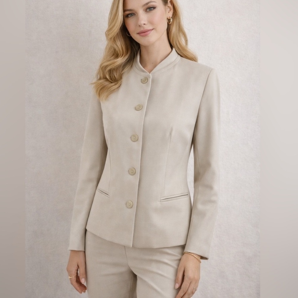 Giorgio Armani Minimalist Beige Pinstriped Wool Fitted Collarless Blazer Jacket